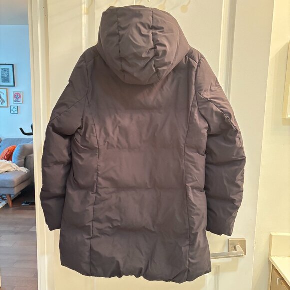 UNIQLO Seamless Down Puffer Coat - Picture 3 of 3